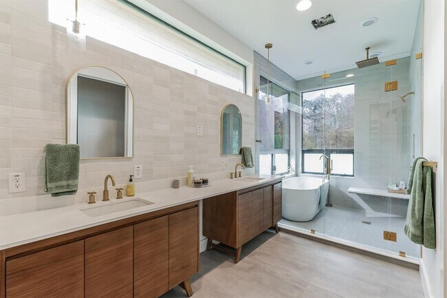 Building Photo - 107 Blue Ridge Trail