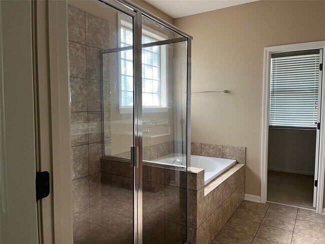 Building Photo - 9085 Black Cherry Trl