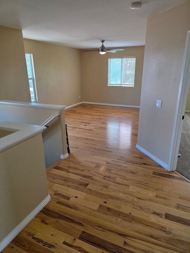 Building Photo - Crowne Hill 3 Bedroom Home