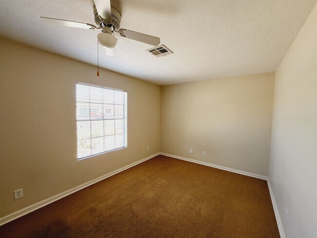 Building Photo - 3 Bedroom Close to Intel, Kyrene Schools!