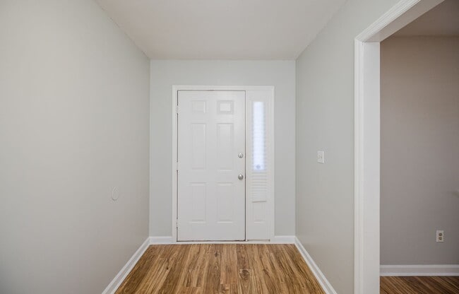 Building Photo - 125 Magnolia Dr