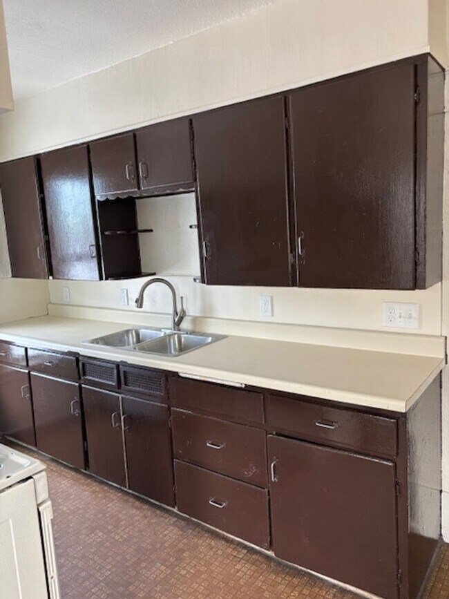 Building Photo - 1468 Hoyt St