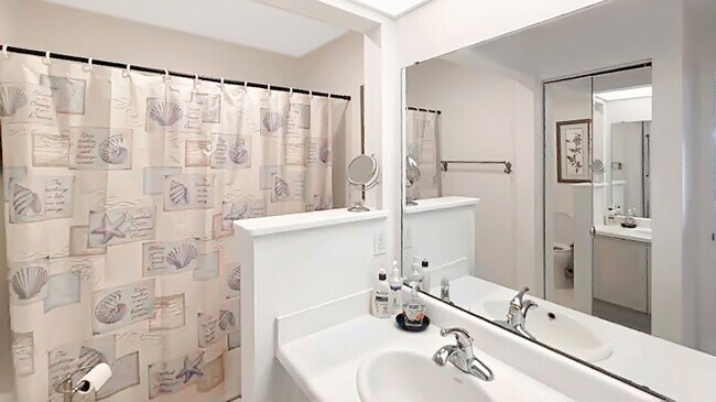 Building Photo - Saybrook Seasonal Condo for Rent