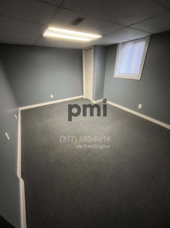 Building Photo - 1425 W Washington St