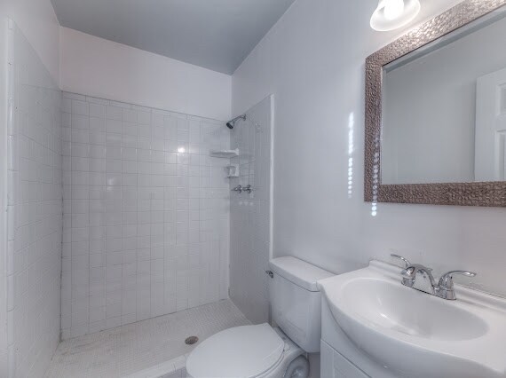 Building Photo - 1131 S 124th E Ave