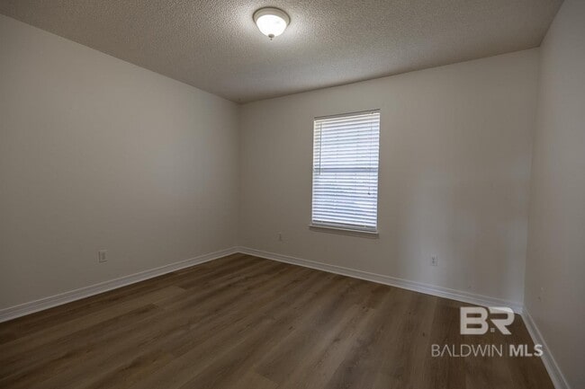 Building Photo - 2482 W Ashford Park Dr