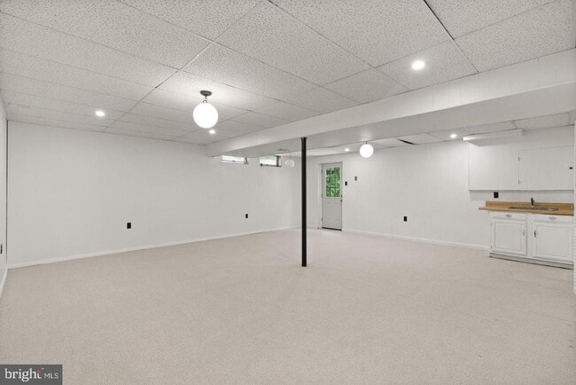 Building Photo - 8084 Winding Way Ct