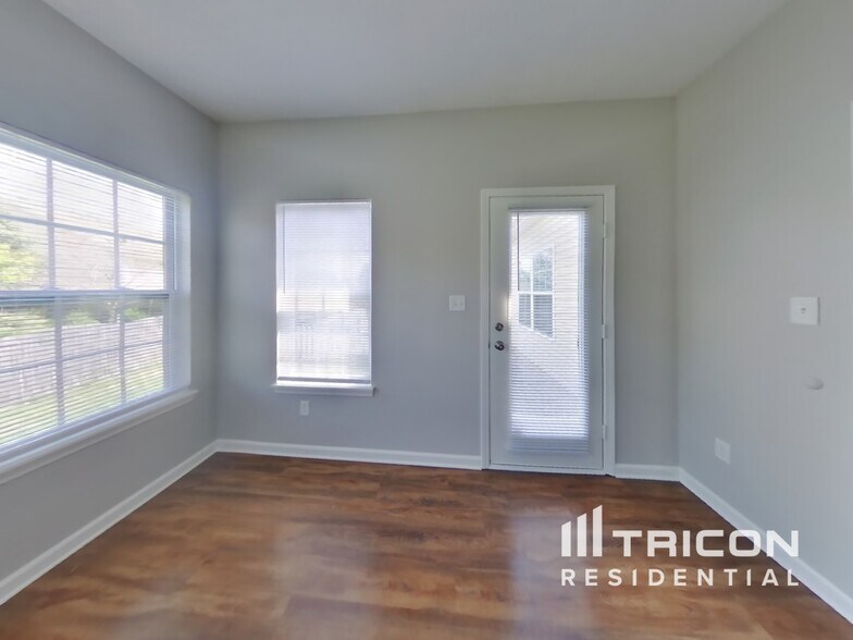 Building Photo - 1345 Colony Park Cir