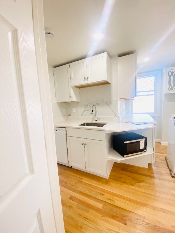 Building Photo - 46-48-48 Moulton Rd