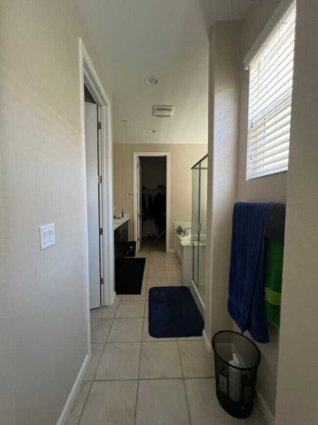 Building Photo - 1088 Gridley Dr