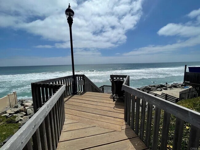 Building Photo - 195 Avenida Descanso