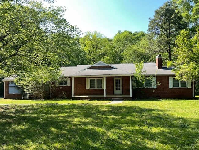 Building Photo - 7230 Union Grove Church Rd