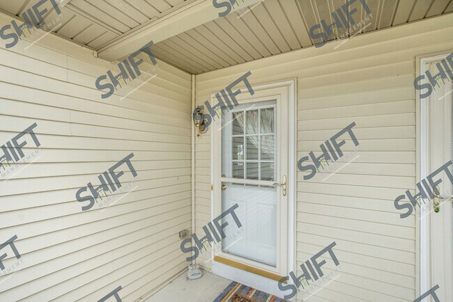 Building Photo - 2688 Walnut Hills Ct - 3 bedroom Kentwood ...