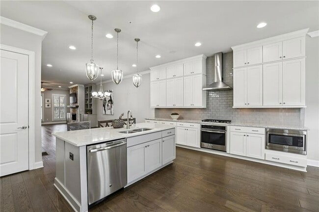 Building Photo - 355 Cricket Ln