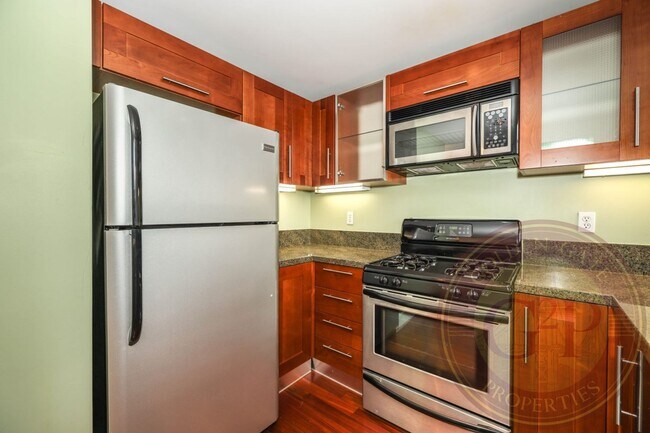 Building Photo - South Beach - 1 BR, 2 BA Loft 873 Sq. Ft. - 3D Virtual Tour, Parking, Block from Giants Stadium