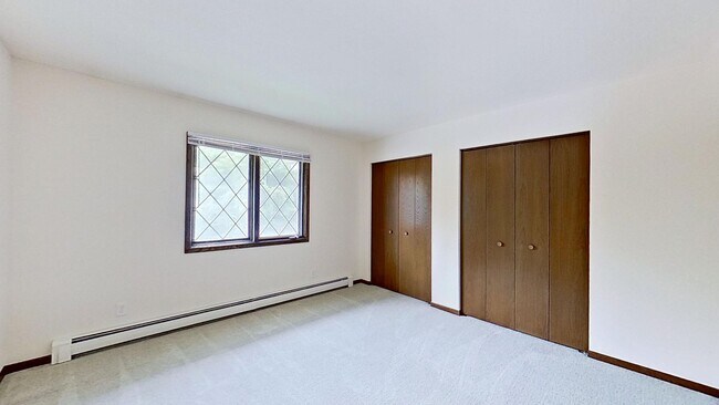 Building Photo - Renovated Upper 2 Bedroom 1.5 Bathroom Apartment is Available