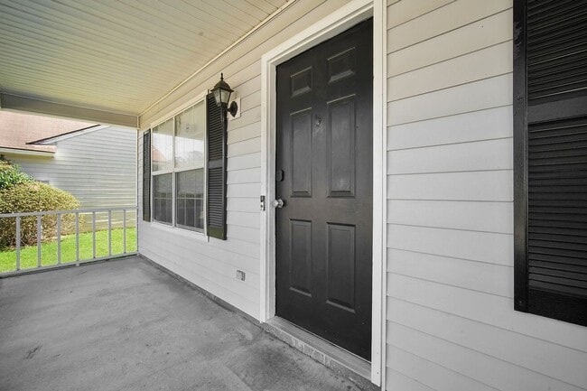 Building Photo - Charming Cape Cod-Style Home with 4 Bedrooms in Savannah, GA