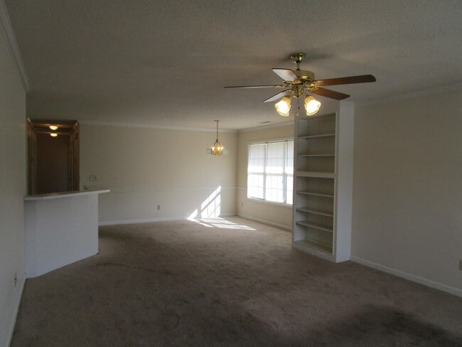 Building Photo - 345 Wildwood Ave