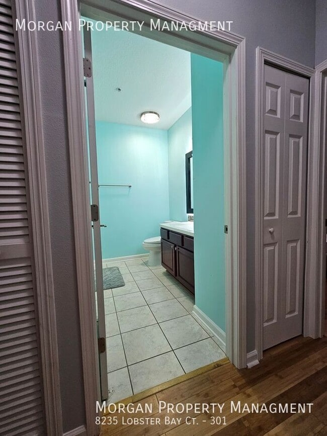 Building Photo - 8235 Lobster Bay Ct