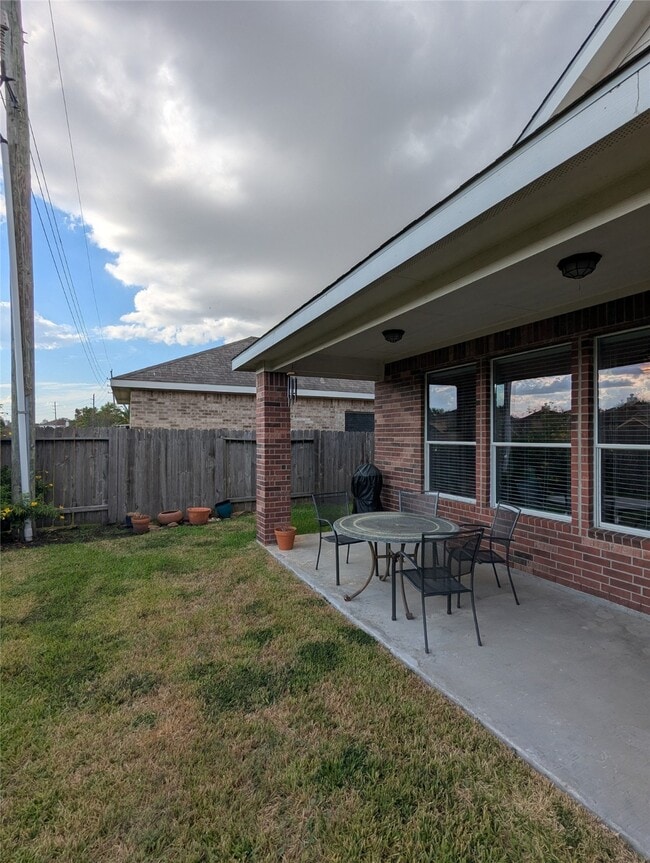 Building Photo - 24807 Blane Dr