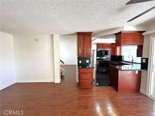 Building Photo - 3214 Canary Ct