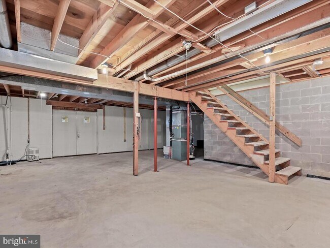 Building Photo - 285 Michener Ct E