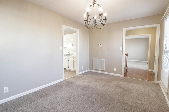 Building Photo - 3417 E Henderson Way