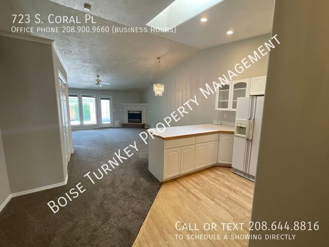 Building Photo - 723 S Coral Pl