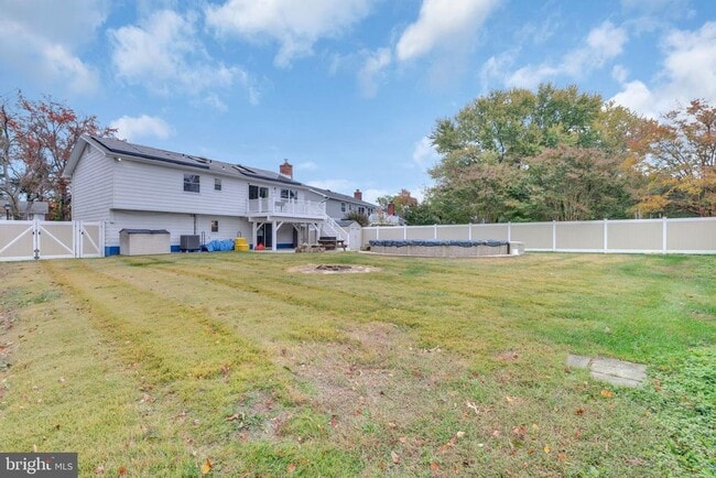 Building Photo - 852 Birchwood Ct