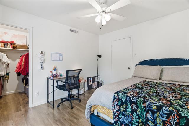 Building Photo - 10566 High Hollows Dr