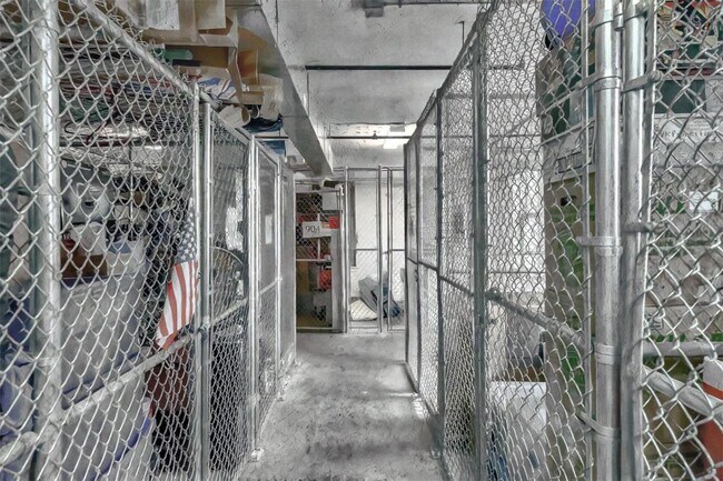 Building Photo - 314 N Broadway