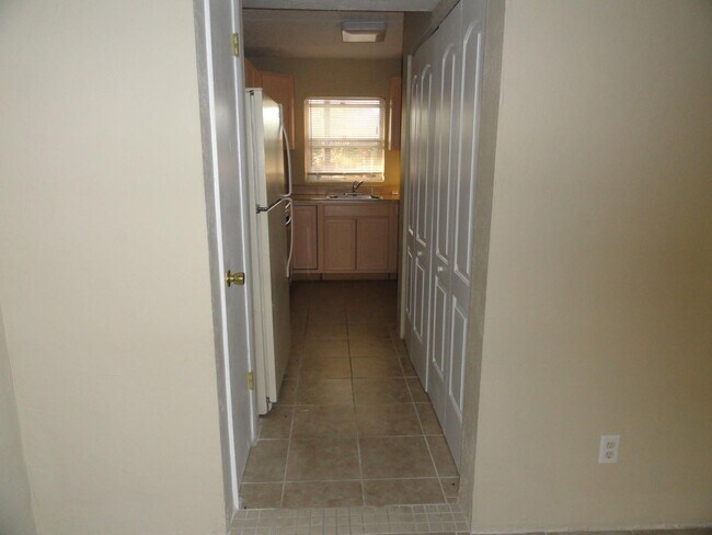 Building Photo - 416 N. Grandview Ave.