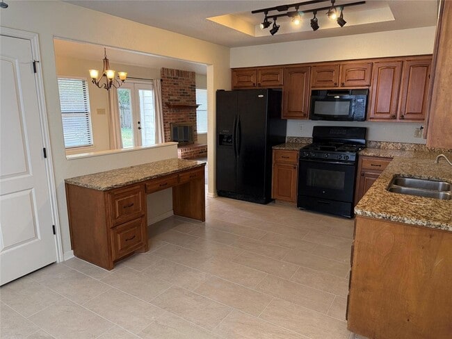 Building Photo - 11810 Rain Forest Cove