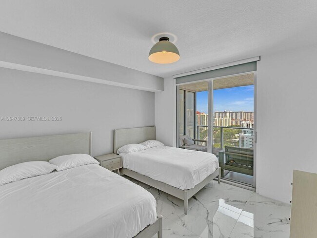 Building Photo - 300 Sunny Isles Blvd