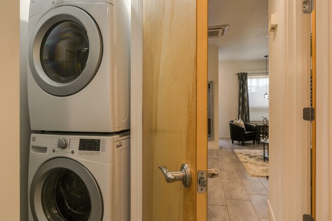 Building Photo - 3600 Central Ave SE