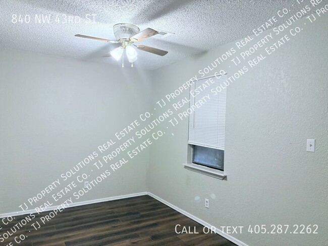 Building Photo - Three bedroom home near Uptown!