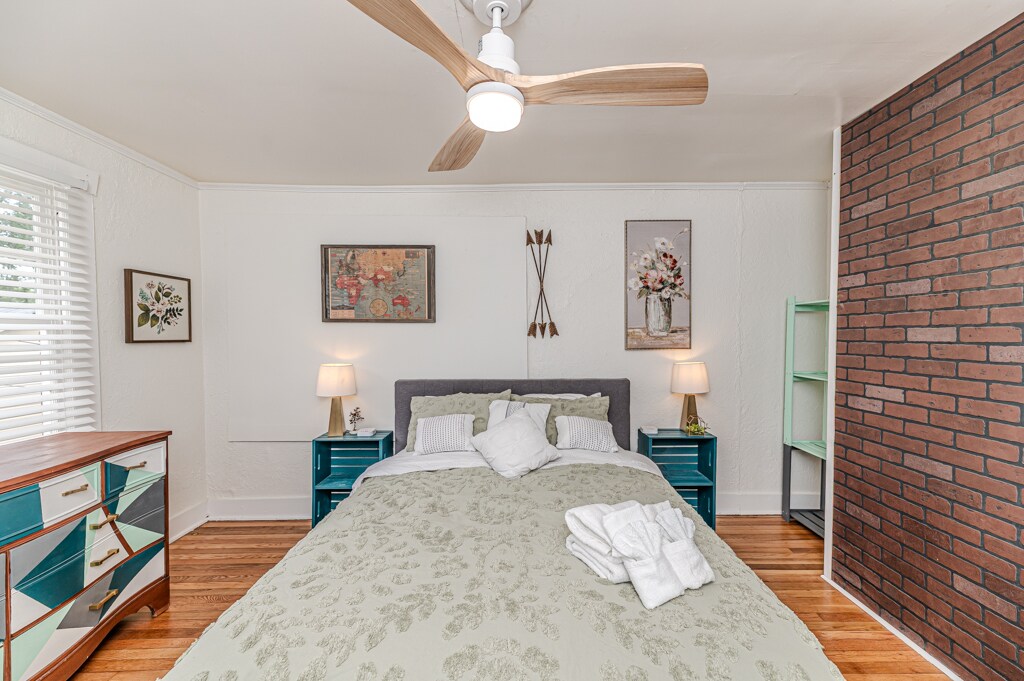 Building Photo - 508A W Chisholm St