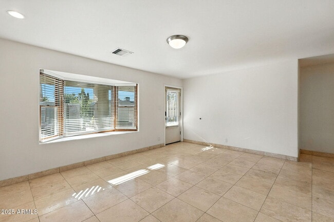 Building Photo - 3519 N 63rd Pl