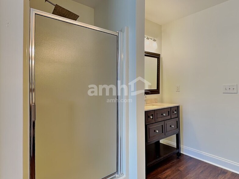 Building Photo - 12424 Winget Rd