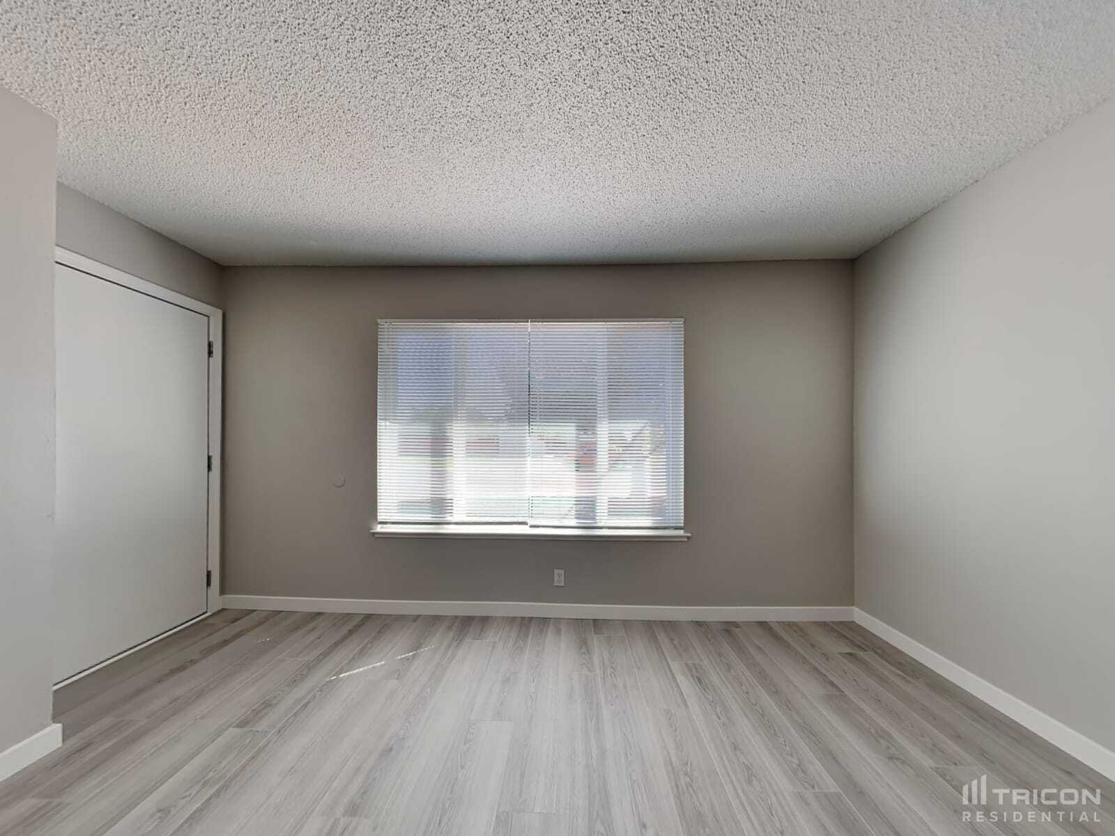 Building Photo - 1508 Crestview Dr