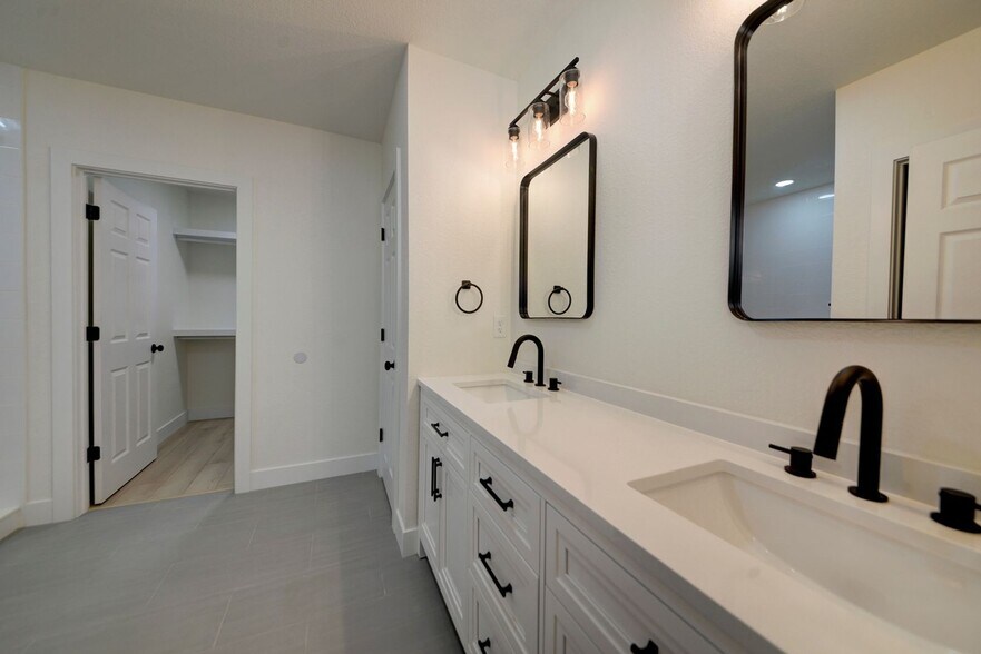 Building Photo - 7001 W 48th Ave