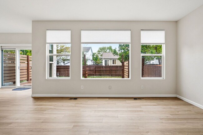 Building Photo - Welcome to this well-maintained 4-bedroom home in the heart of Thornton!