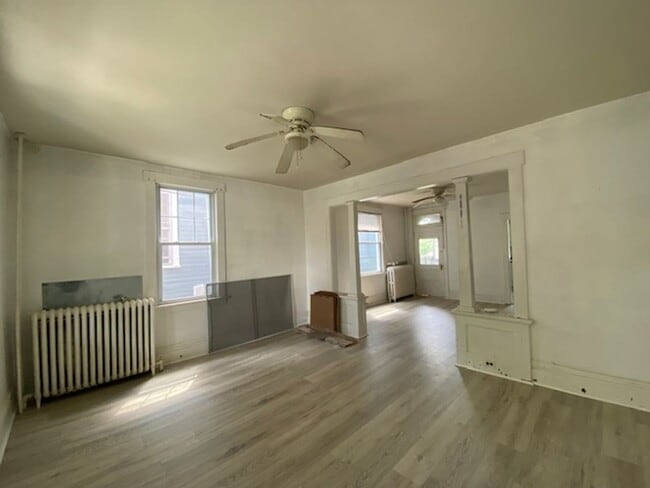 Building Photo - Pedrosa -713-715 Linden Avenue