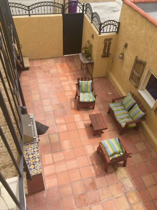 Building Photo - One Time Rental-Notrica