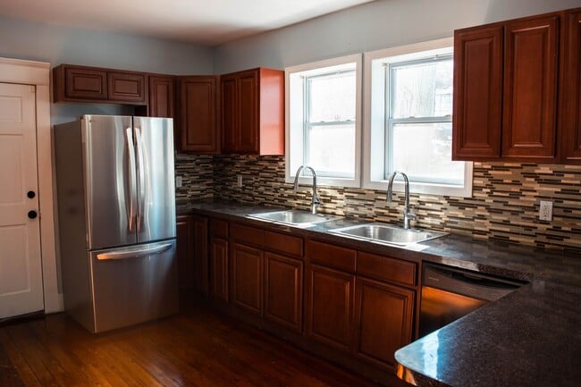 Building Photo - 1551 Ella T Grasso Blvd