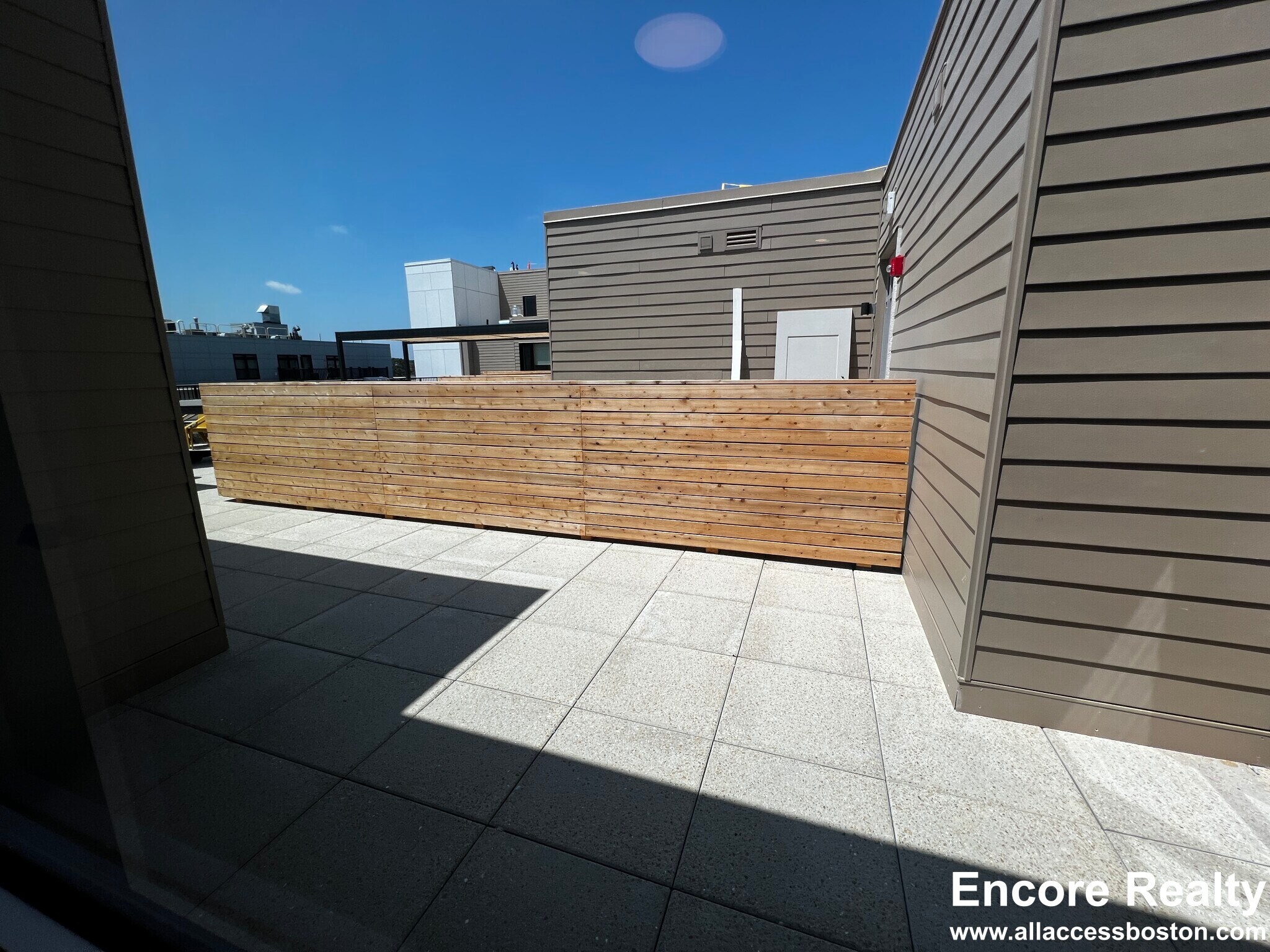 Building Photo - 451 Cambridge St