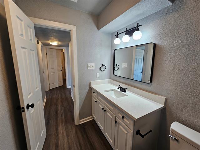 Building Photo - 4806 Cliffwood Dr