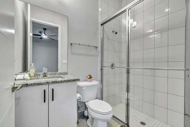 Building Photo - 17081 Five Waters Ave