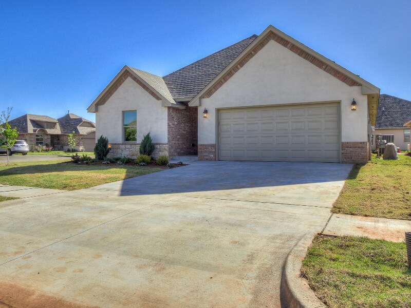 Building Photo - 16716 Doyle Dr