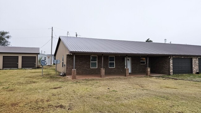 Primary Photo - Rural Living- 4 bed/2.5 bath-Piedmont